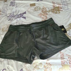 ATHELETIC WORKS WOMEN SHORTS